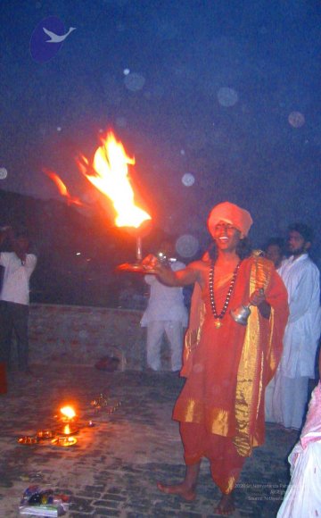 Swamiji Harathi of Thiruvannamalai_CMP_WM