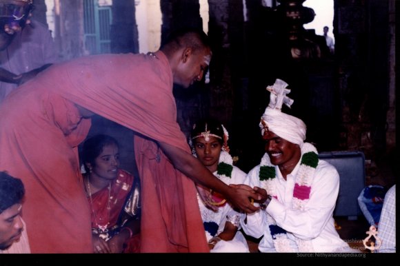 2000-SPH-JGM-Blessed-The-Newly-Wed-Couple-_Photo_1002_PA-450(A)_43_watermark_wm