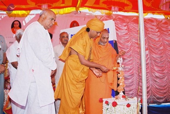 20030101_Photo_1018_F1030027_CMP_WM