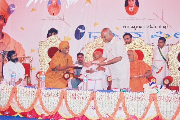 20030101_Photo_1046_F1030034_CMP_WM