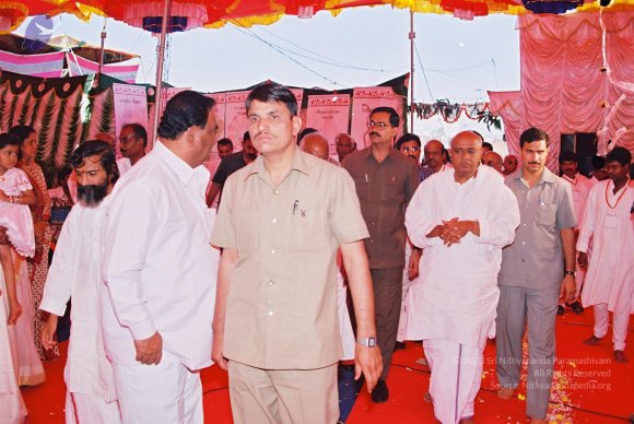 20030101_Photo_1047_F1030003_CMP_WM