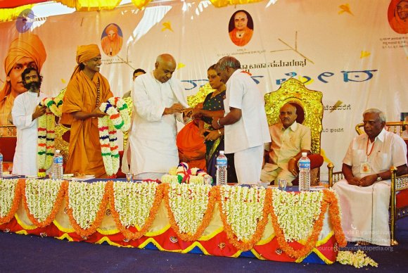 20030101_Photo_1075_F1060048_CMP_WM