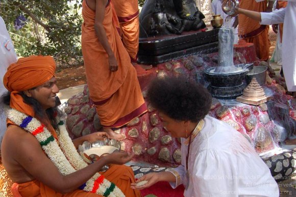 HDH-arrives-at-Bidadi-Adikailaasa-temple_Photo_1008_DSC_5204_CMP_WM