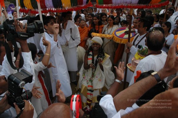 Jayanthi_2005_ashram (198)_CMP_WM