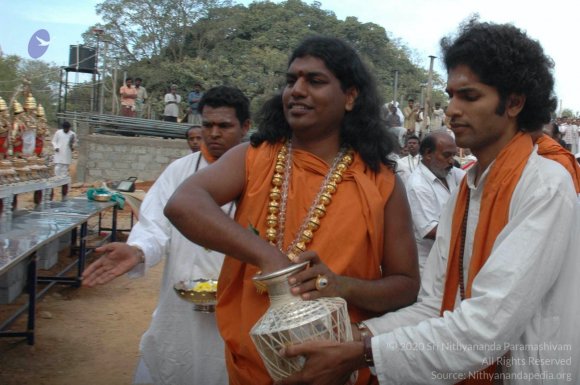 Flag-Hoisting-by-Swamiji_Photo_1024_DSC_0422_CMP_WM