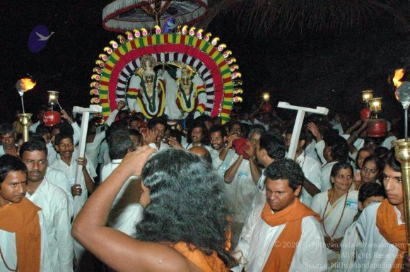 Procession_Photo_1075_DSC_1310_CMP_WM