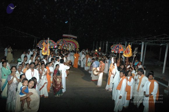 Procession_Photo_1096_DSC_1378_CMP_WM