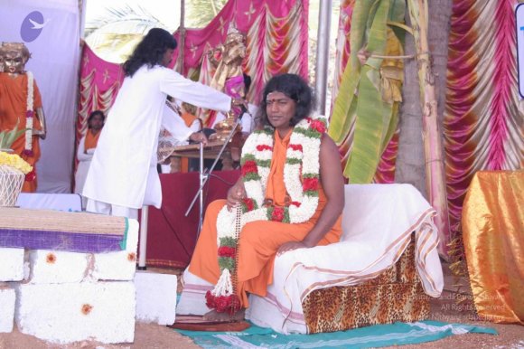 3-GURU-HOMA_Photo_1000_IMG_4915_CMP_WM