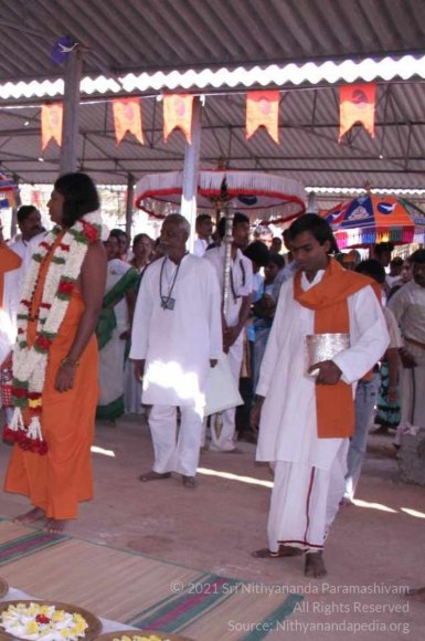 3-GURU-HOMA_Photo_1004_IMG_4972_CMP_WM