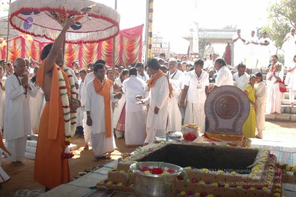 HDH-Arrives-at-the-temple_Photo_1011_DSC_6503_CMP_WM