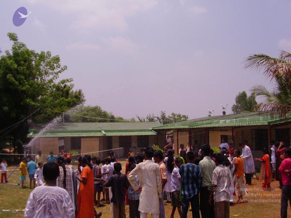 20060503_Photo_1159_P3160141_CMP_WM