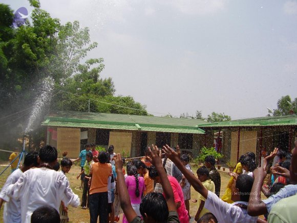 20060503_Photo_1166_P3160167_CMP_WM