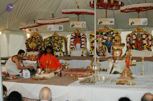 OH_Kumbabishekam_Apr122007_004_CMP_WM