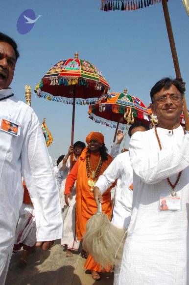 india-Ashram-Dic.30-31-1 -.05-06 307_CMP_WM