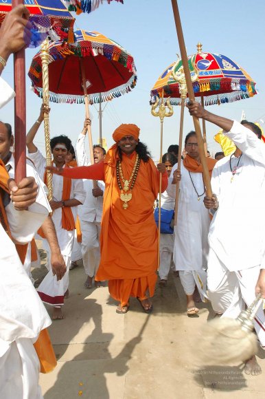 india-Ashram-Dic.30-31-1 -.05-06 324_CMP_WM