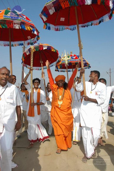 india-Ashram-Dic.30-31-1 -.05-06 325_CMP_WM