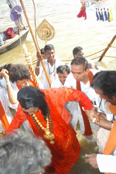 india-Ashram-Dic.30-31-1 -.05-06 393_CMP_WM