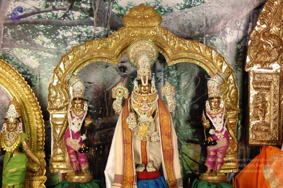 DeitiesSept2007 430_CMP_WM