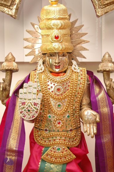 DeitiesSept2007 487_CMP_WM