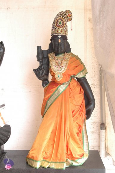 DeitiesSept2007 541_CMP_WM