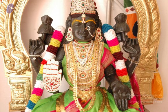 DeitiesSept2007 630_CMP_WM