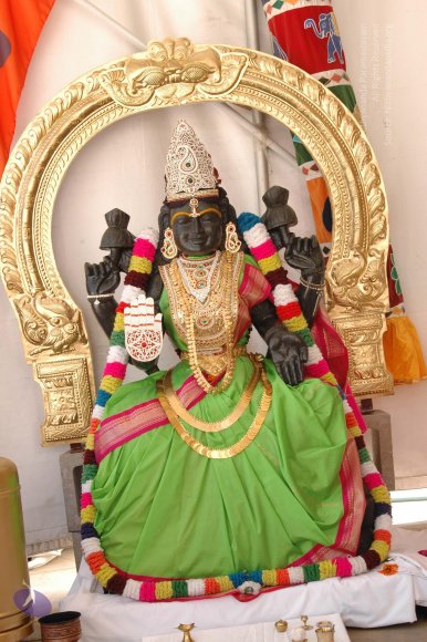 DeitiesSept2007 665_CMP_WM