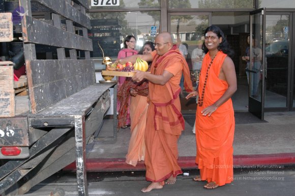 LANewAshramPrepNov2007 010_CMP_WM