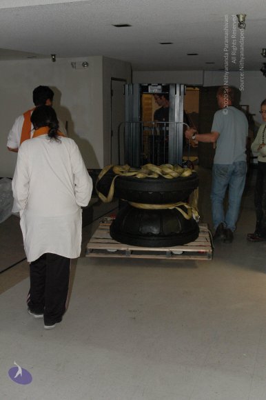 LANewAshramPrepNov2007 093_CMP_WM