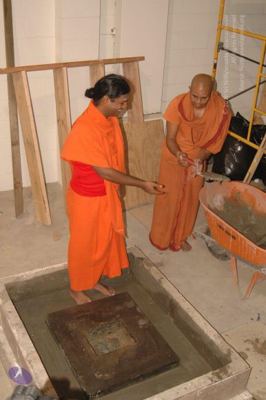 LANewAshramPrepNov2007 345_CMP_WM