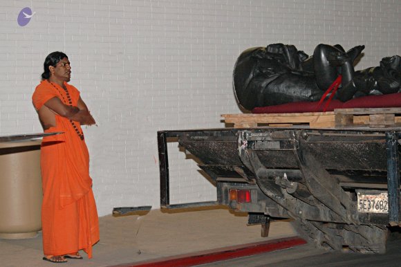 2007-November-7-to-9-Kailasa-in-LosAngeles-Making-of-Temple-_Photo_1010_LANewAshramPrepNov2007 132_CMP_WM