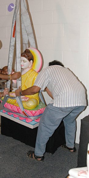 2007-November-7-to-9-Kailasa-in-LosAngeles-Making-of-Temple-_Photo_1114_LANewAshramPrepNov2007 690_CMP_WM