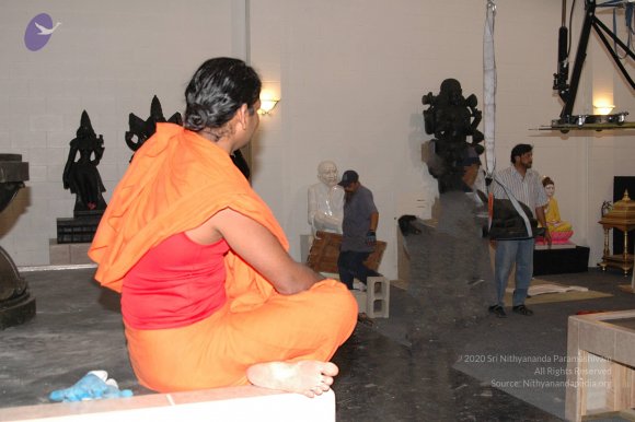 2007-November-7-to-9-Kailasa-in-LosAngeles-Making-of-Temple-_Photo_1123_LANewAshramPrepNov2007 745_CMP_WM