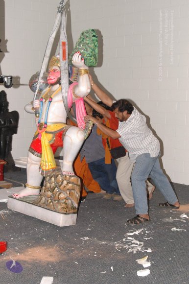 2007-November-7-to-9-Kailasa-in-LosAngeles-Making-of-Temple-_Photo_1132_LANewAshramPrepNov2007 786_CMP_WM