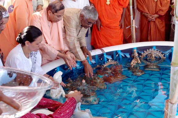 20070909KhumbaMela09Sept2007 801