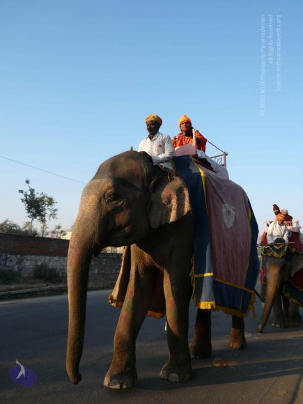 1-Himalaya-Yatra_Photo_1008_P1090098_CMP_WM