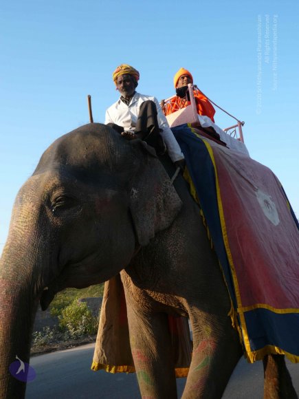 1-Himalaya-Yatra_Photo_1009_P1090101_CMP_WM