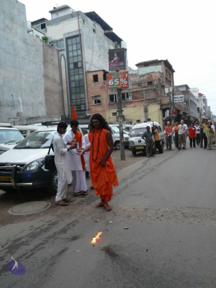 1-Himalaya-Yatra_Photo_1027_P1090172_CMP_WM