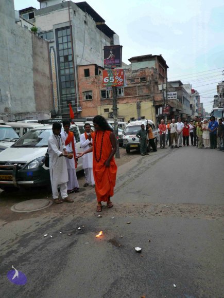 1-Himalaya-Yatra_Photo_1028_P1090173_CMP_WM