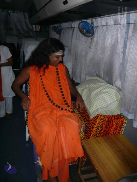 1-Himalaya-Yatra_Photo_1030_P1090176_CMP_WM