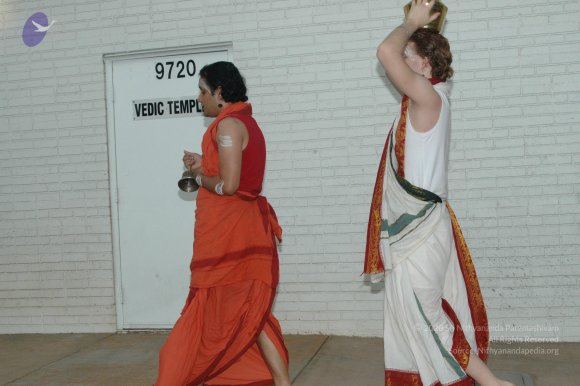 17July2008_GuruPurnima_129_CMP_WM