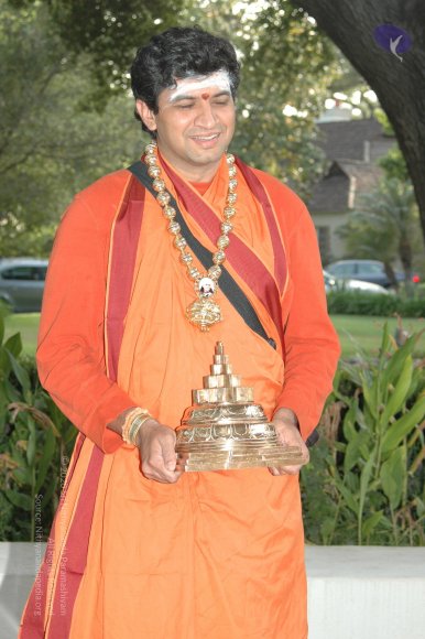 11May08_darshan_094_CMP_WM