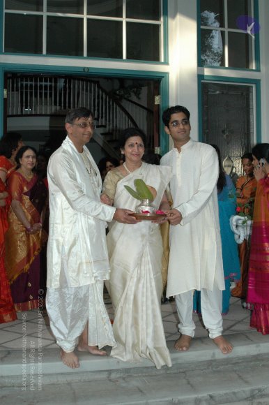 11May08_darshan_102_CMP_WM