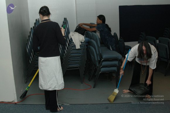 23November2008_NYT_Los_Angeles_06_CMP_WM