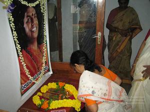 paadukapooja2_CMP_WM