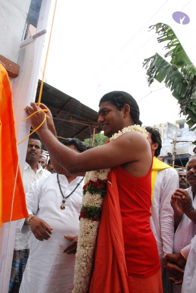 Flag-Hoisting_Photo_1004_DSC_0196_CMP_WM