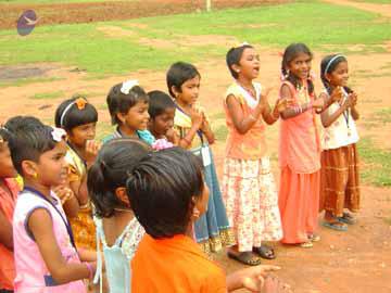 Students clapping_CMP_WM