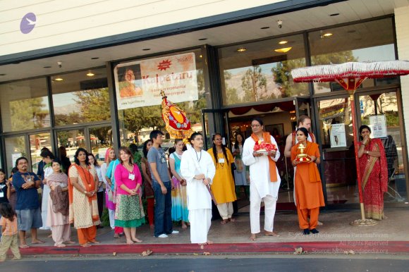 20091001_01October_Swamiji_Arrival_LA_0301