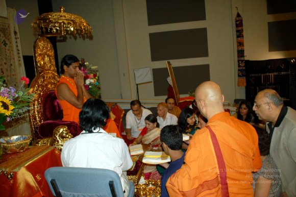 20091002_02October2009_Pratyaksha_Puja_0801