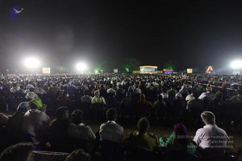 4-BHAGAVAD-GITA-SATSANG_Photo_1001_11_CMP_WM