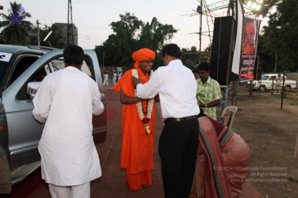 Bhagavad-Gita-Satsang_Photo_1001_1_CMP_WM